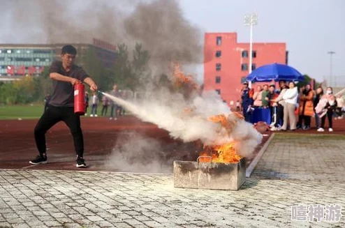 地铁逃生游戏中，倍镜选择与切换操作详解及快捷键指南